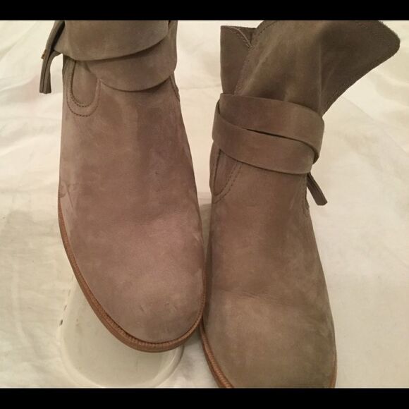 New WOMENS UGG 1019148  ELORA NUBUCK  SAHARA BOOTS - Picture 3 of 7